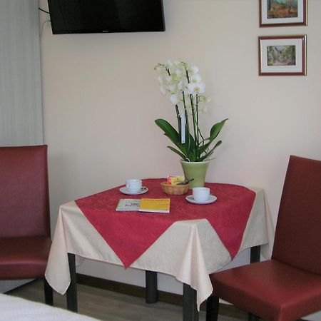 Liry'S Home Tongeren Εξωτερικό φωτογραφία